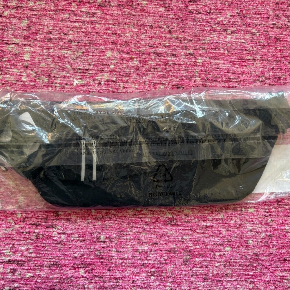 Alo Stride Running Belt (new, in package) - Picture 2 of 3